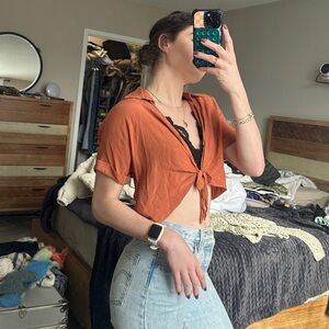 Burnt orange short sleeve layering top
